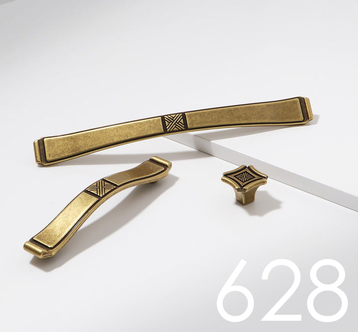 Elegant Vintage Cabinet Handles – Antique Brass