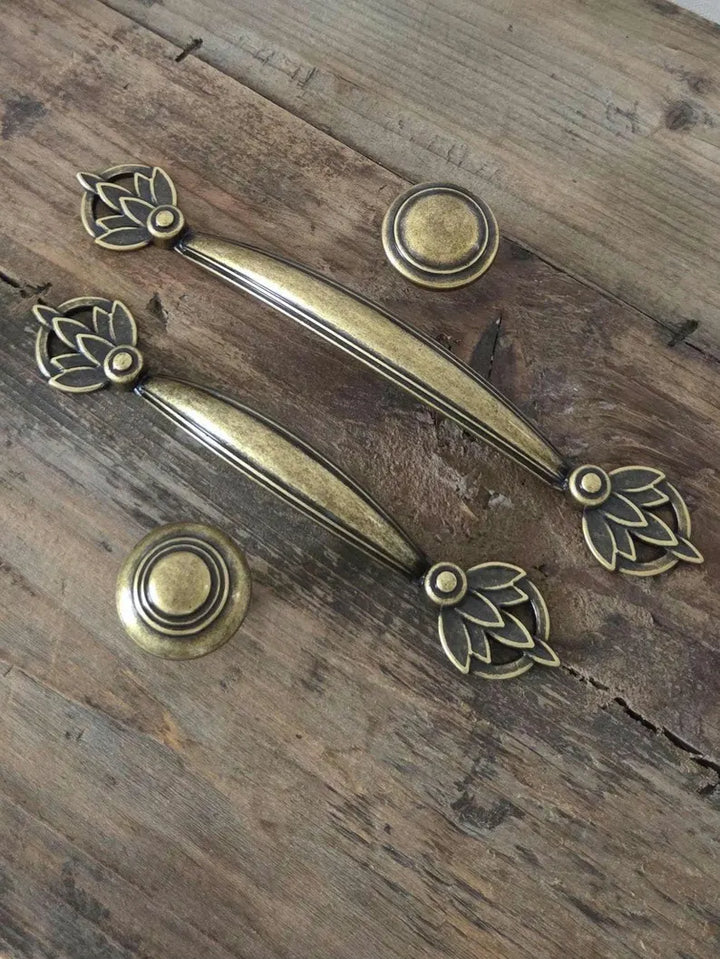 Antique Brass Victorian Baroque Cabinet Pulls – Ornate Classic Style